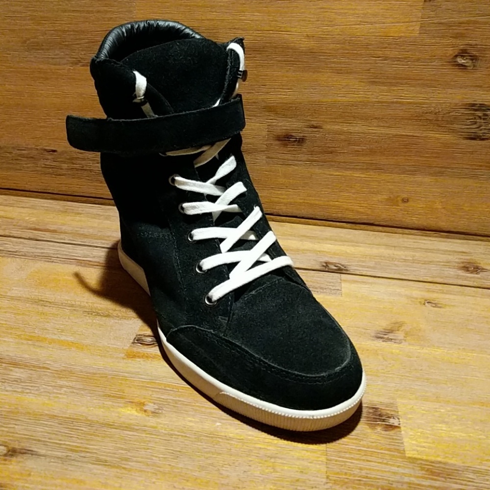Black Lace-up Wedges